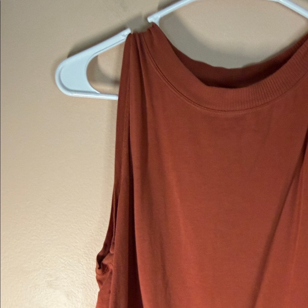 CALIA by Carrie Underwood Rust Scoop Neck Tank - Picture 4 of 7